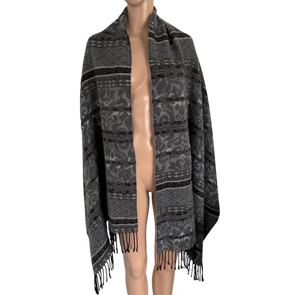 Corrierildo Italy Wool Blend Jacquard Shawl Wrap Gray Fringe Boho Cozy Winter - Picture 2 of 7